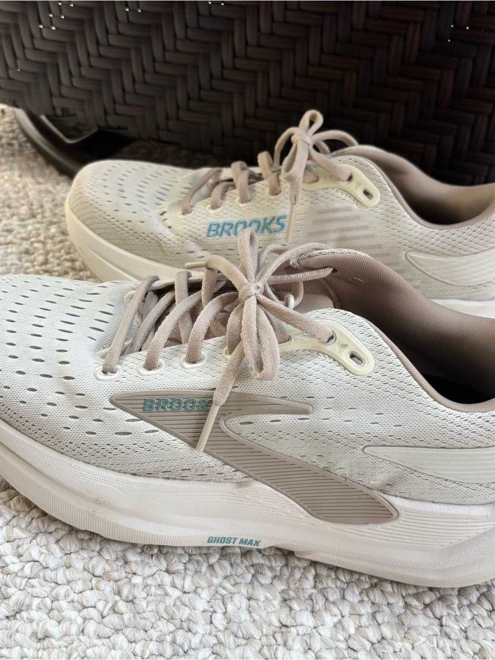 Brooks Running Shoes - Light Beige with Aqua Logo